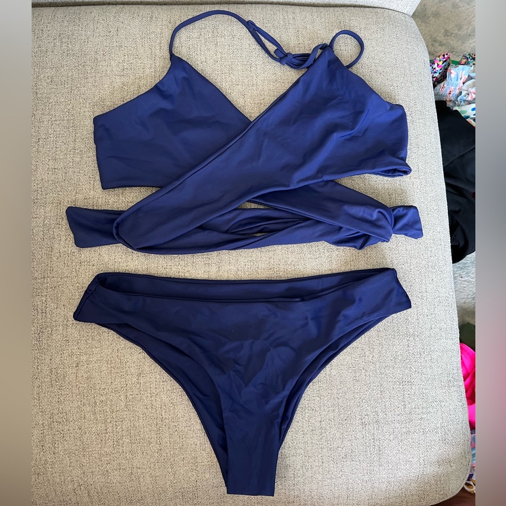 Criss cross bikini